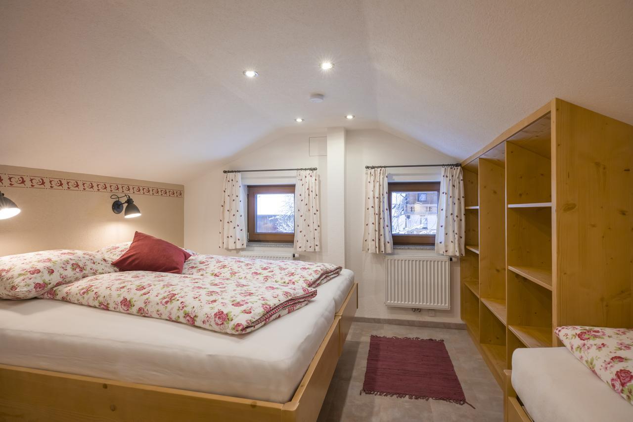 Hof Neuhaus Apartment ไมย์อาโฮเฟิน ภายนอก รูปภาพ