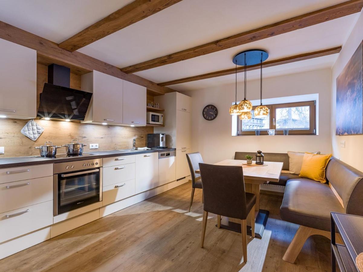 Hof Neuhaus Apartment ไมย์อาโฮเฟิน ภายนอก รูปภาพ
