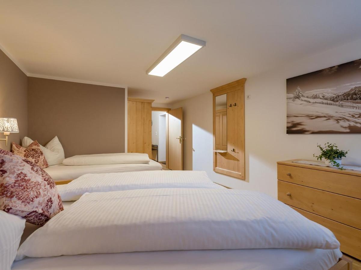 Hof Neuhaus Apartment ไมย์อาโฮเฟิน ภายนอก รูปภาพ
