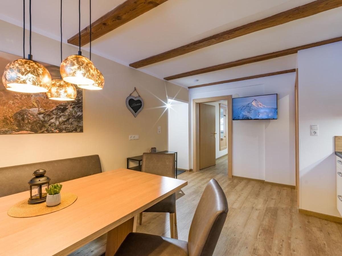 Hof Neuhaus Apartment ไมย์อาโฮเฟิน ภายนอก รูปภาพ